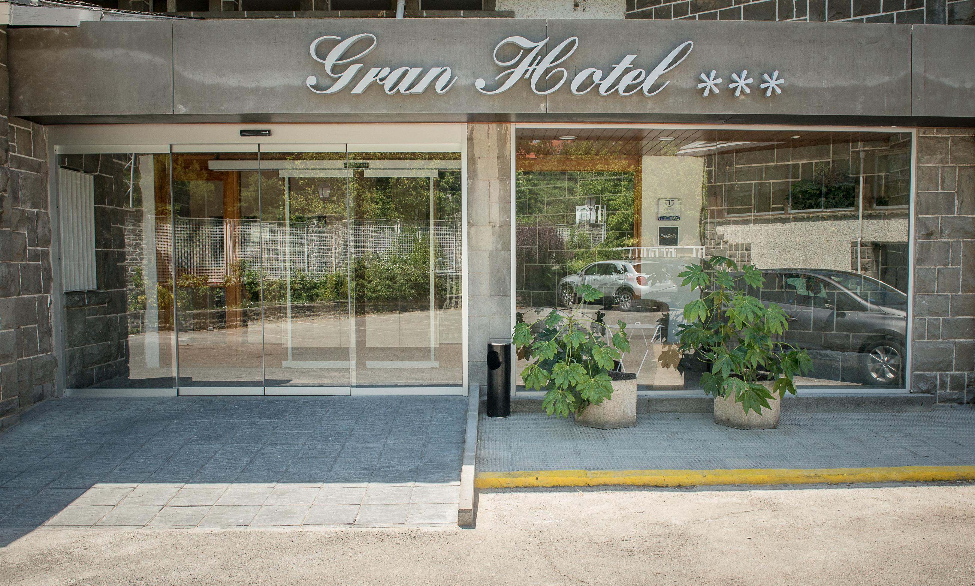 Gran Hotel De Jaca Eksteriør billede